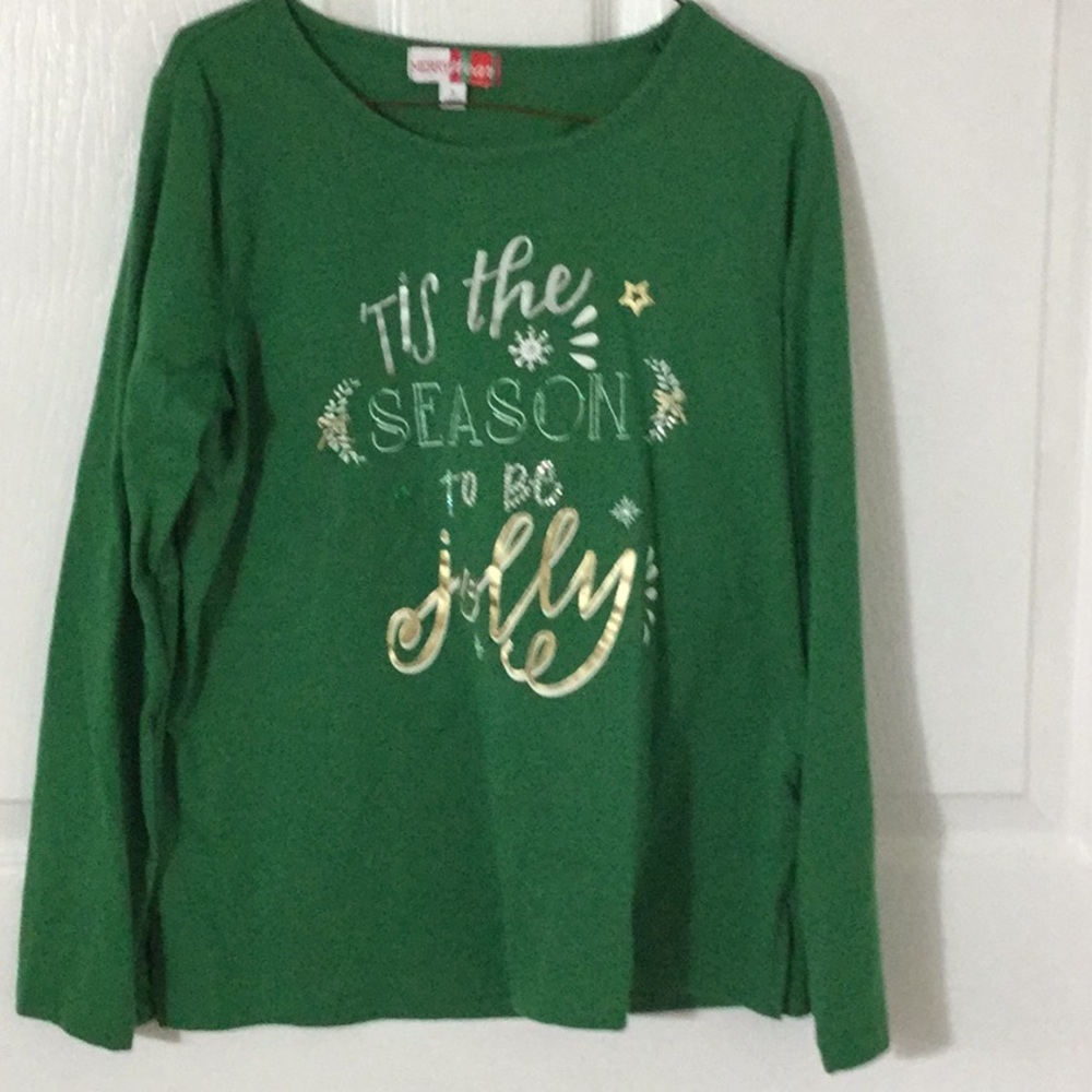 MerryWear Christmas shirt